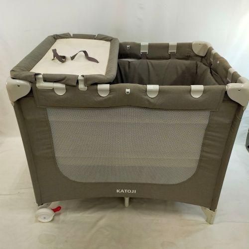 【早い者勝ち❣️】カトージ ポータブルベビーベッド おむつ替えテーブル付⭐︎ ポータブルベビーベッド おむつ替えテーブル付（ベージュ)」について