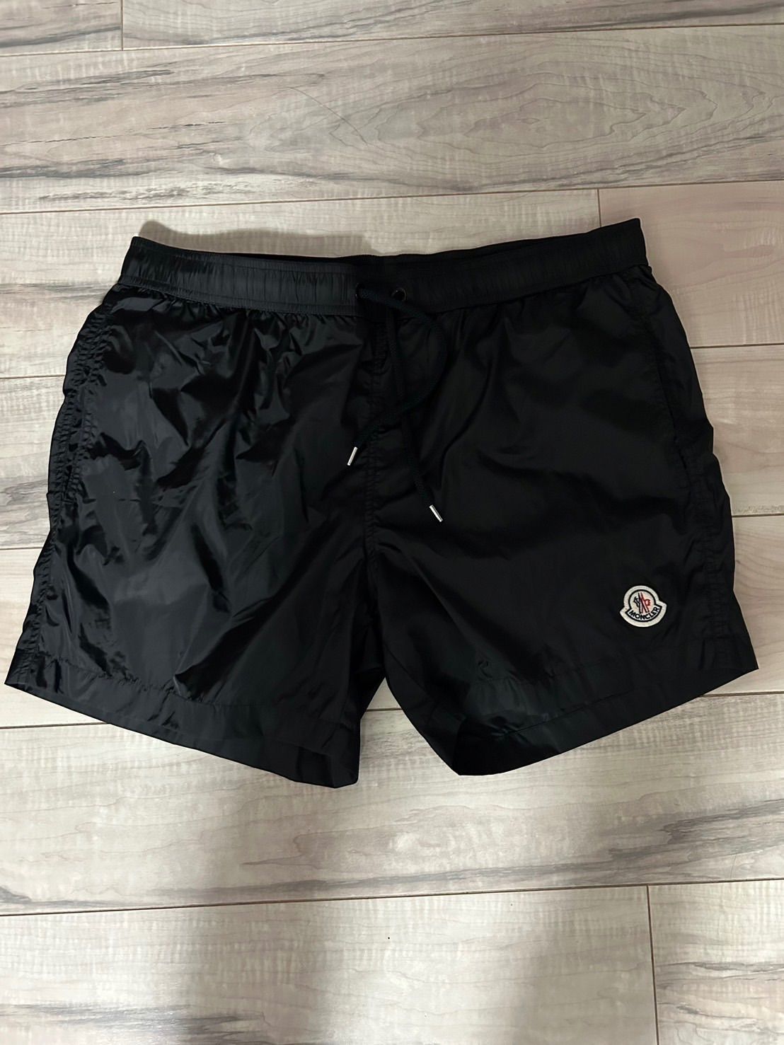 MONCLER ブラック ショートパンツ XL
