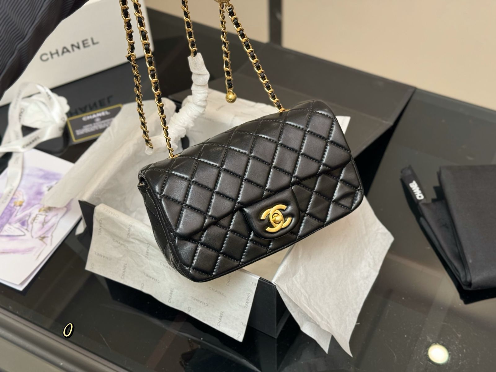 【上質な輝きで魅せる】CHANEL ボックス型ゴールドバッグ 今日特価】Chanel Gold Ball Square Flap Bag ゴールドボール