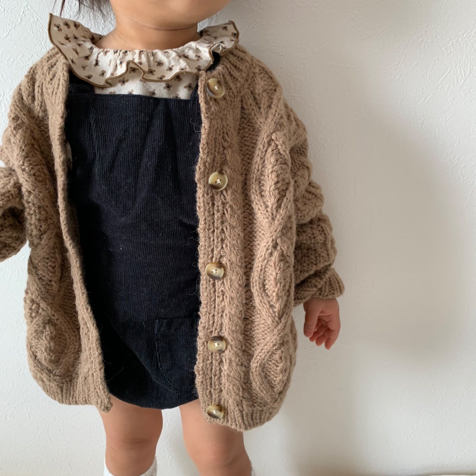 トップ 新品、未使用 cable knit cardigan (3colors) ニット