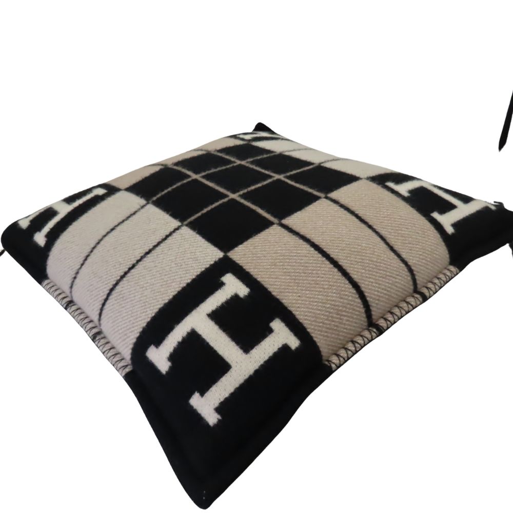 中古】HERMES エルメス クッション 《アヴァロンIII》 PM