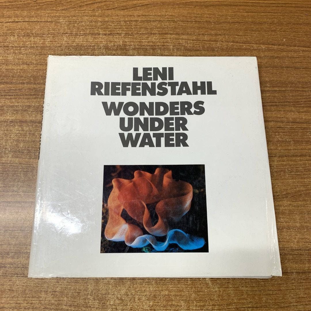 WONDERS UNDER WATER　写真集 △01)【同梱不可】レニ・リーフェンシュタール 写真作品集