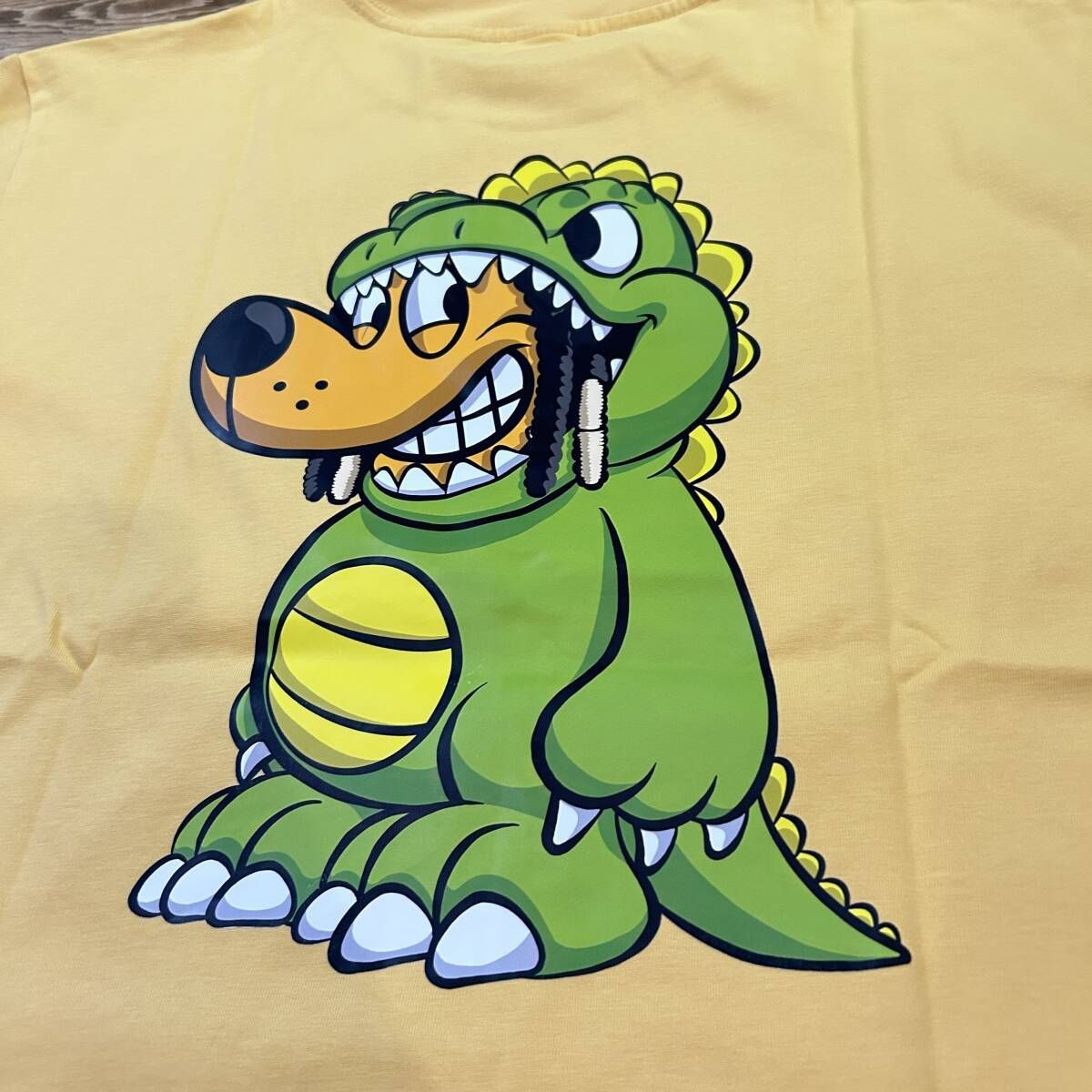 ナスティードッグMサイズ2着売りKaiju Tee ナスティードッグMサイズ2着売りKaiju Tee