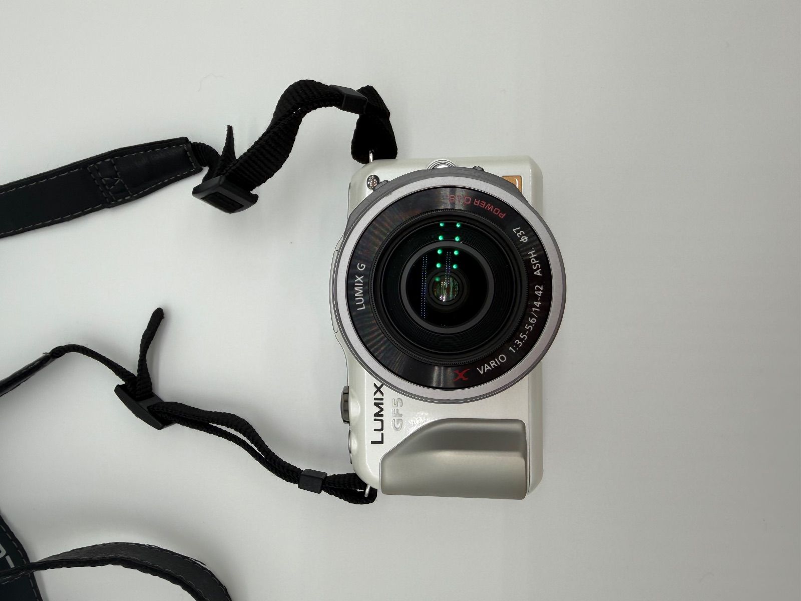状態良好 Panasonic LUMIX GF5 ホワイト レンズ レンズカバー 付属品 カメラポーチ付き