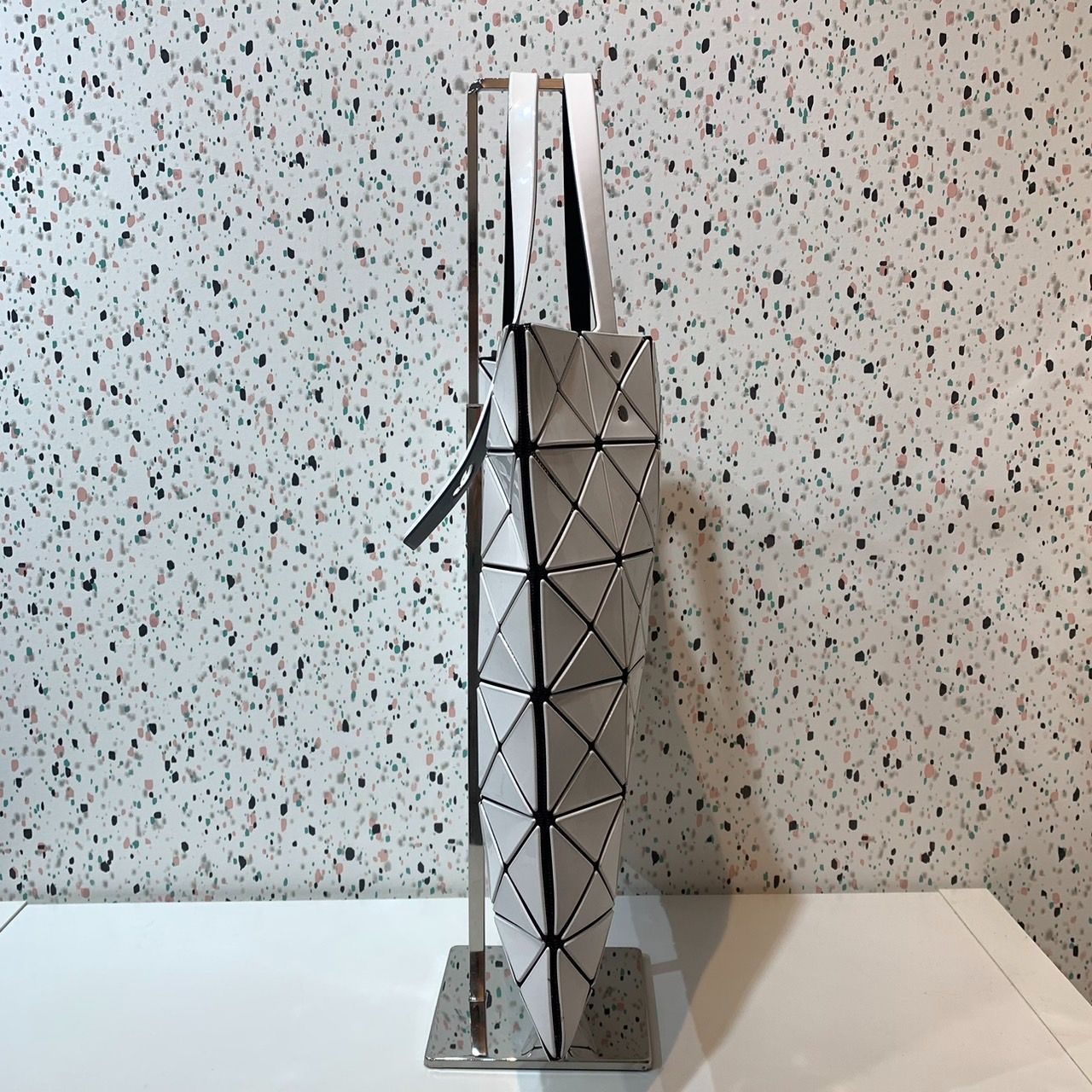 BAO BAO ISSEY MIYAKE イッセイミヤケ バオバオ 白 ホワイト - メルカリ