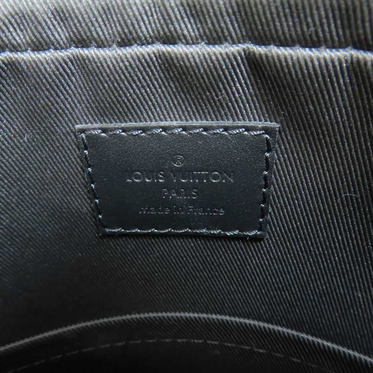 トリオメッセンジャー ショルダーバッグ