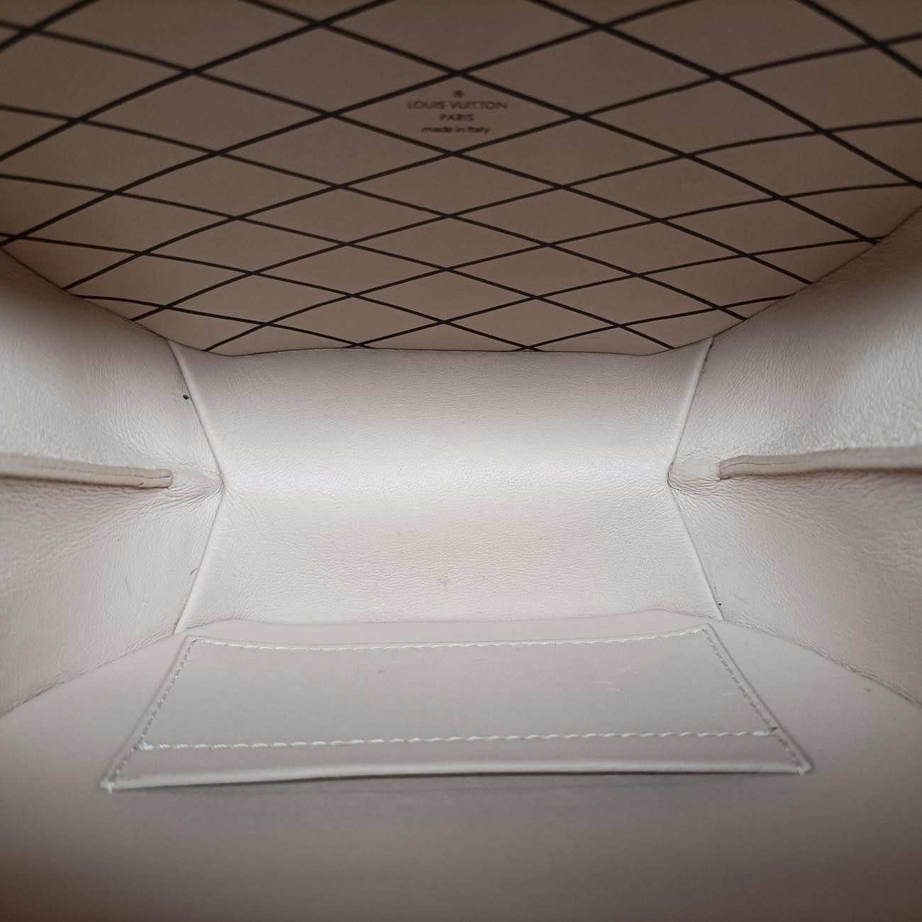 ルイヴィトンLouis Vuittonプティット ボワット シャポーベージュ×ブラックレザーM53138PL0318 ICチップ DECORATOM_COM_BR