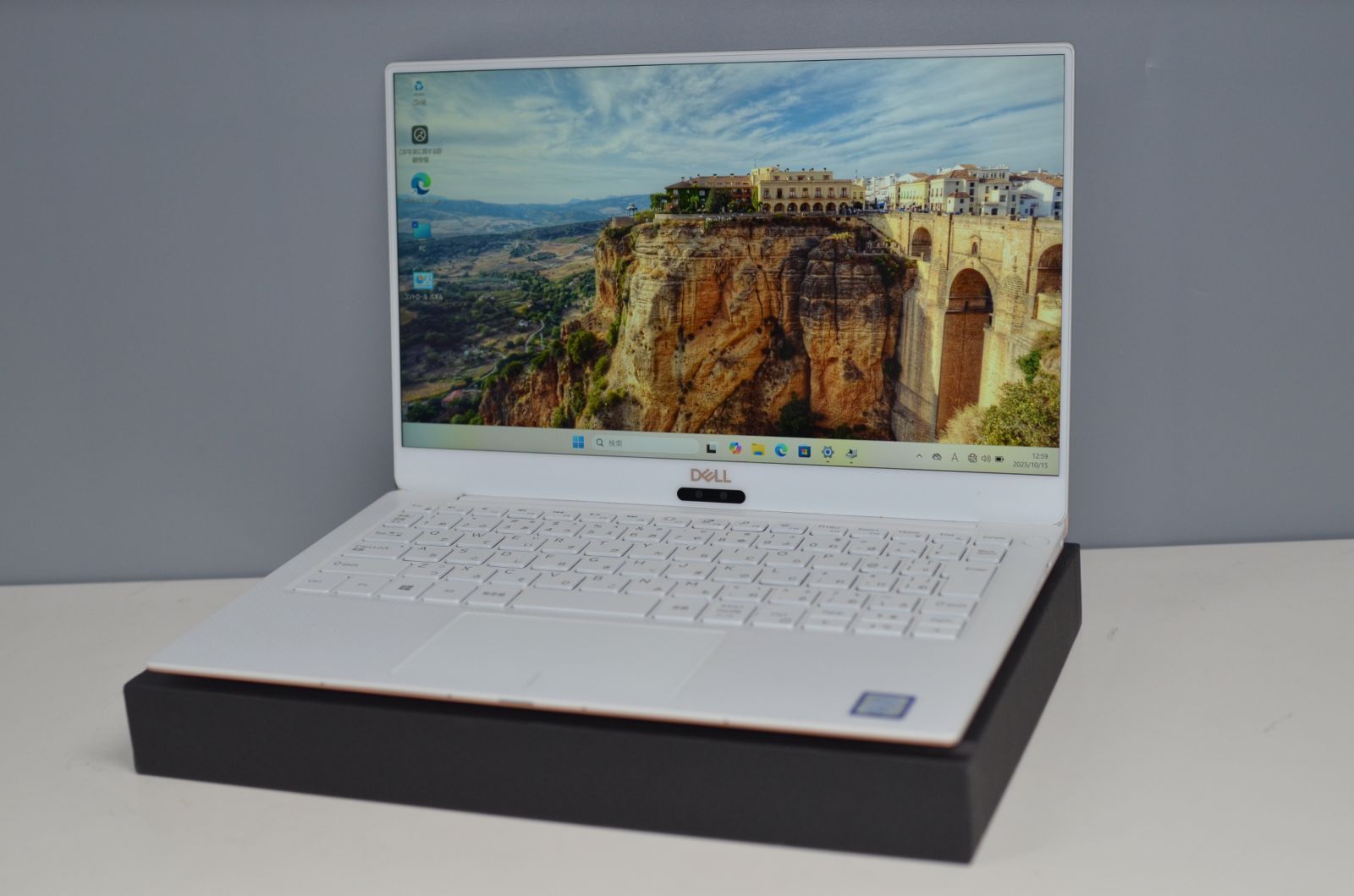 訳アリノートパソコン DELL XPS 13 9370 Windows11 爆速SSD256GB 第8世代core i7 メモリ8GB 13.3インチ webカメラ