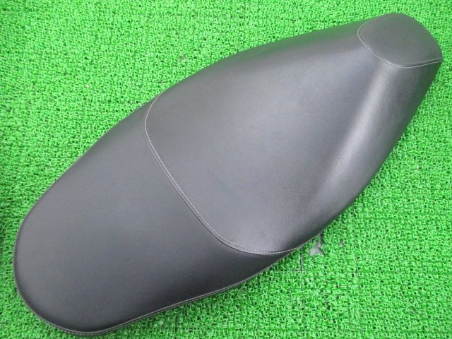 N-MAX155 シート 2DP ヤマハ 純正 中古 バイク 部品 SG50J NMAX 破れ