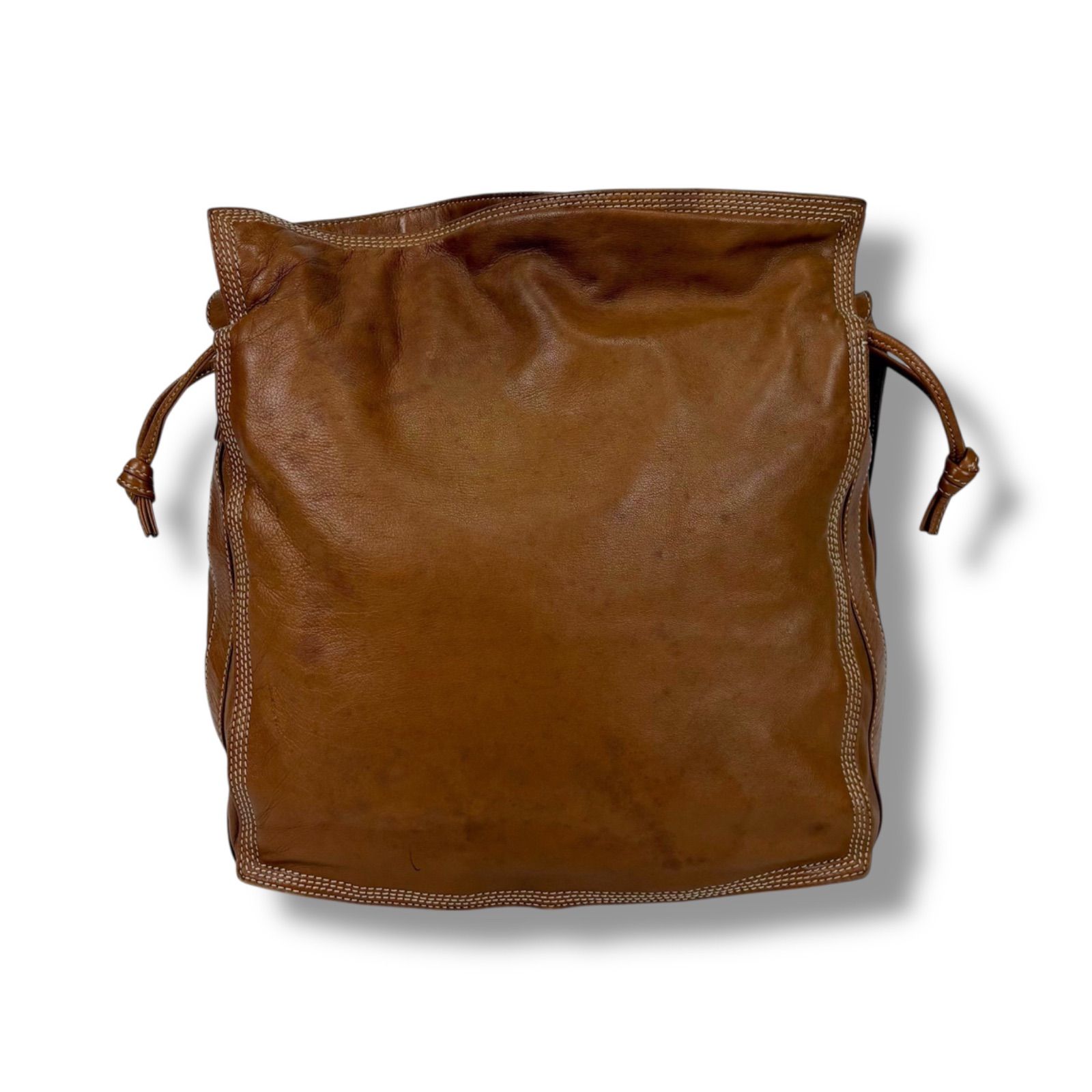 【美品】LOEWE ロエベ ショルダーバッグ ナッパレザー アナグラム 巾着型 極美品✨ロエベ ショルダーバッグ 巾着 ナッパレザー アナグラム