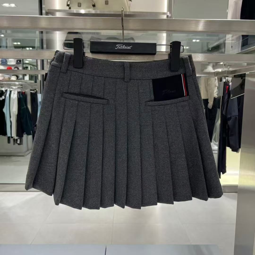 女性用ゴルフルック