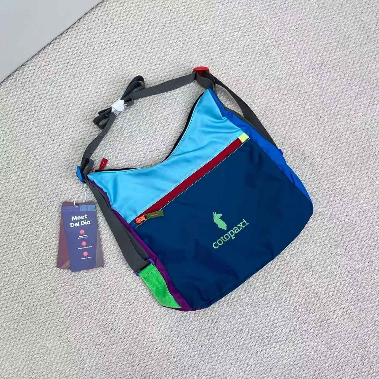 cotopaxi マルチカラー ショルダーバッグ cotopaxi マルチカラー ショルダーバッグ（Shoulder Bags