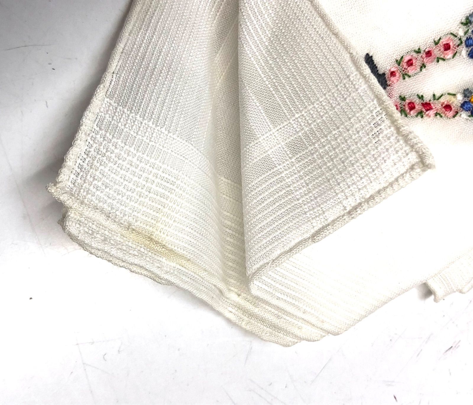 銀座 WAKO フェールリン社製 ハンドロールド刺繍 ハンカチ