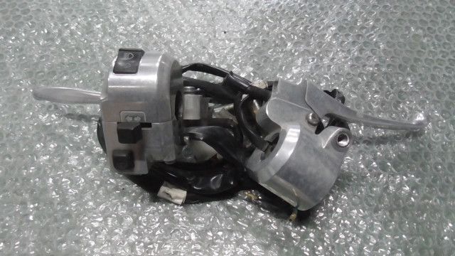 トゥデイ FI　AF67-1215xxx　の　ハンドルスイッチ左右 M8:#1689816132