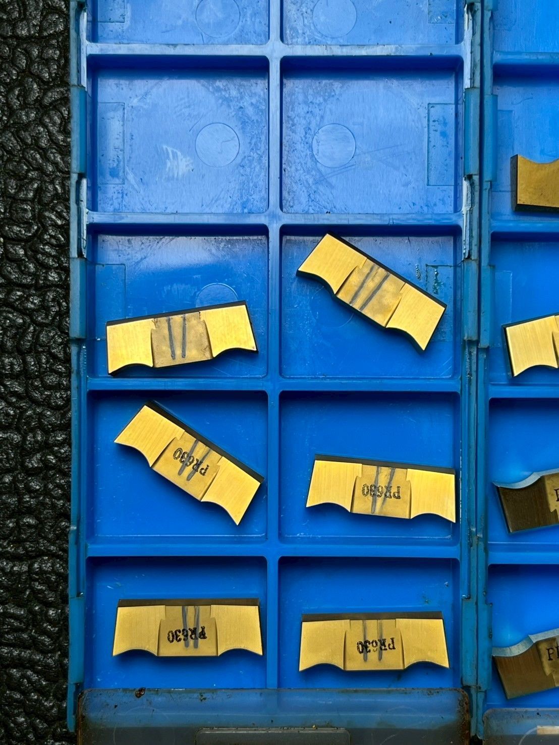 京セラ 旋削加工用チップ CVDコーティング CA525 10個 SCMT09T308HQ:CA525 京セラ 旋削用チップ CA525 CVDコーティング TNMG160408PG(6545793