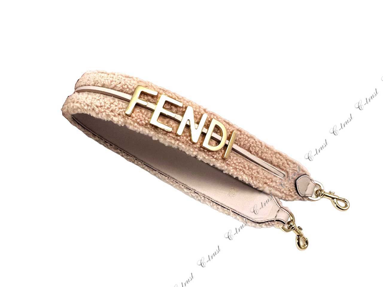 FENDI フェンディ ストラップユー ショルダー FF ロゴ