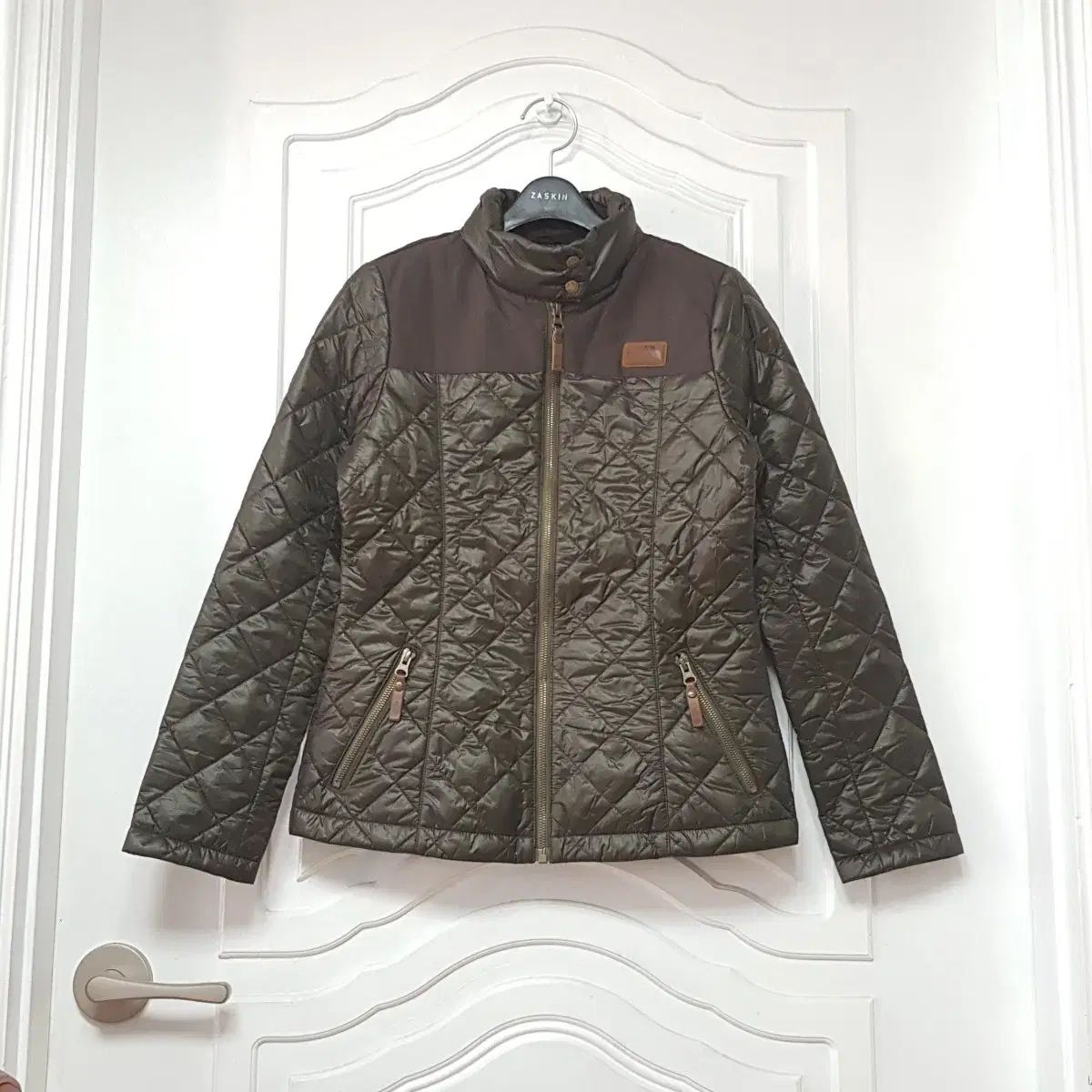 THE NORTH FACE ザノースフェイス レディース 軽量 ダウンジャケット カーキ色 80 S サイズ テック ダヒン