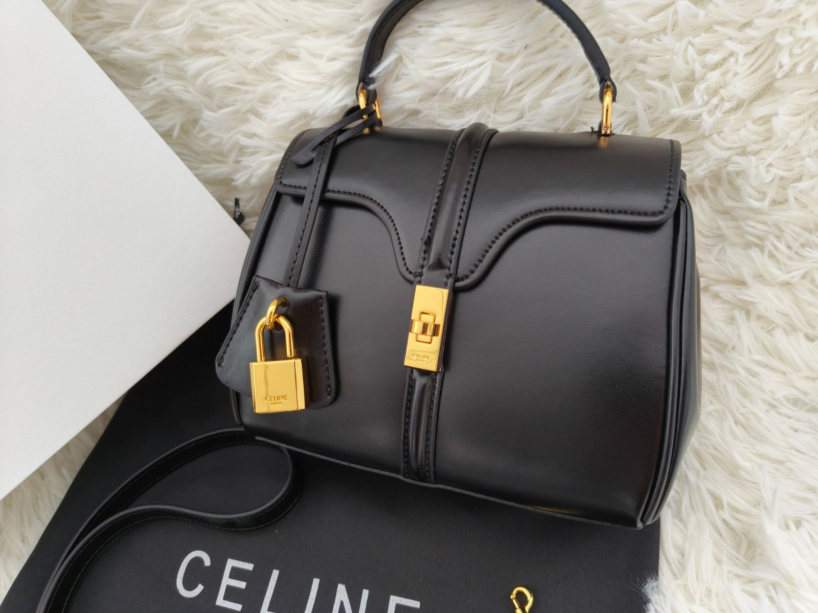 CELINE セリーヌ ミニ 16 セーズ