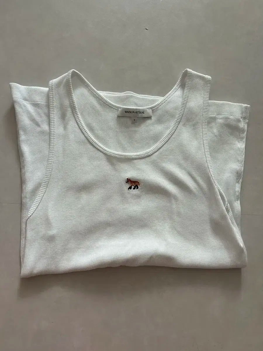 Kitsuné メゾンキツネ