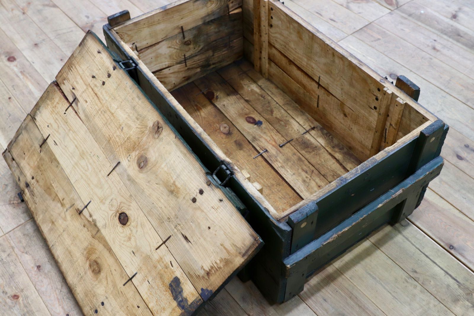 弾薬庫 アンティーク