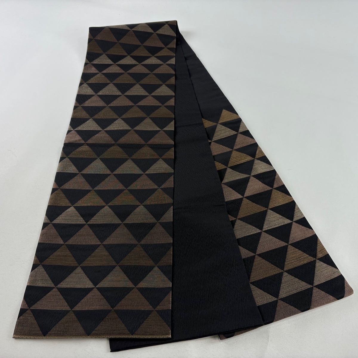 袋帯 美品 秀品 鱗 金糸 黒 六通 正絹 【中古】 - メルカリ