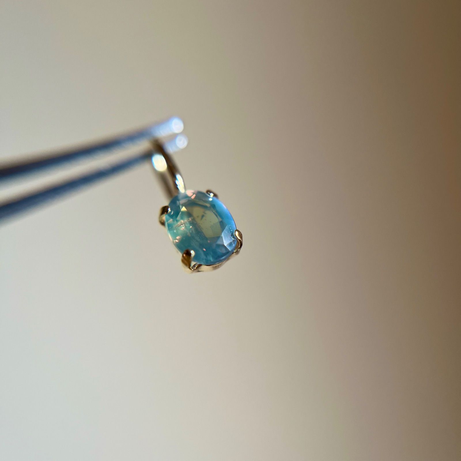 K18 天然石アレキサンドライトoval希少　レア　ペンダントトップ　18金 3 K18 天然石アレキサンドライトoval希少 レア ペンダントトップ