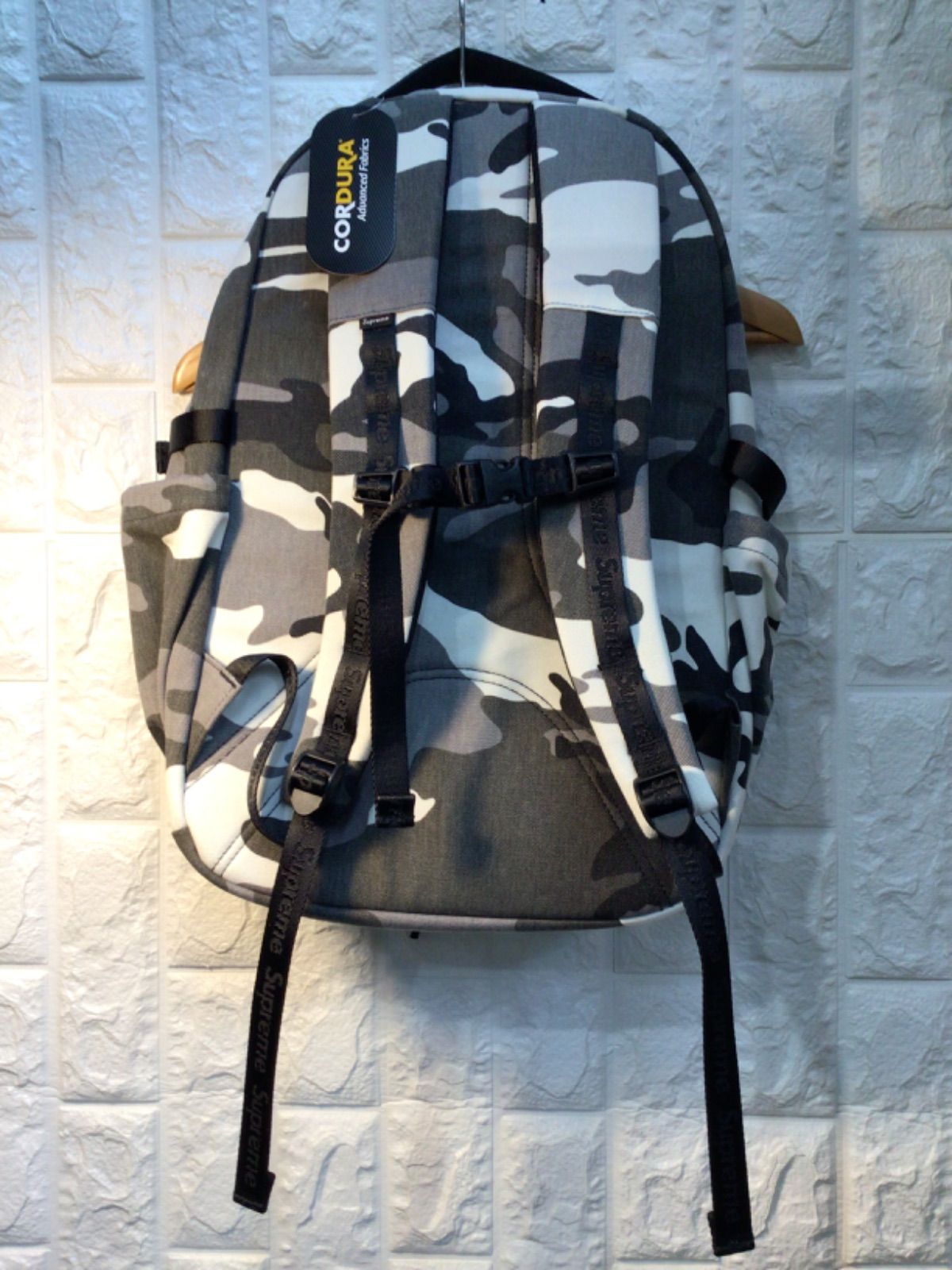 Supreme 25SS Back Pack snow camo - メルカリ