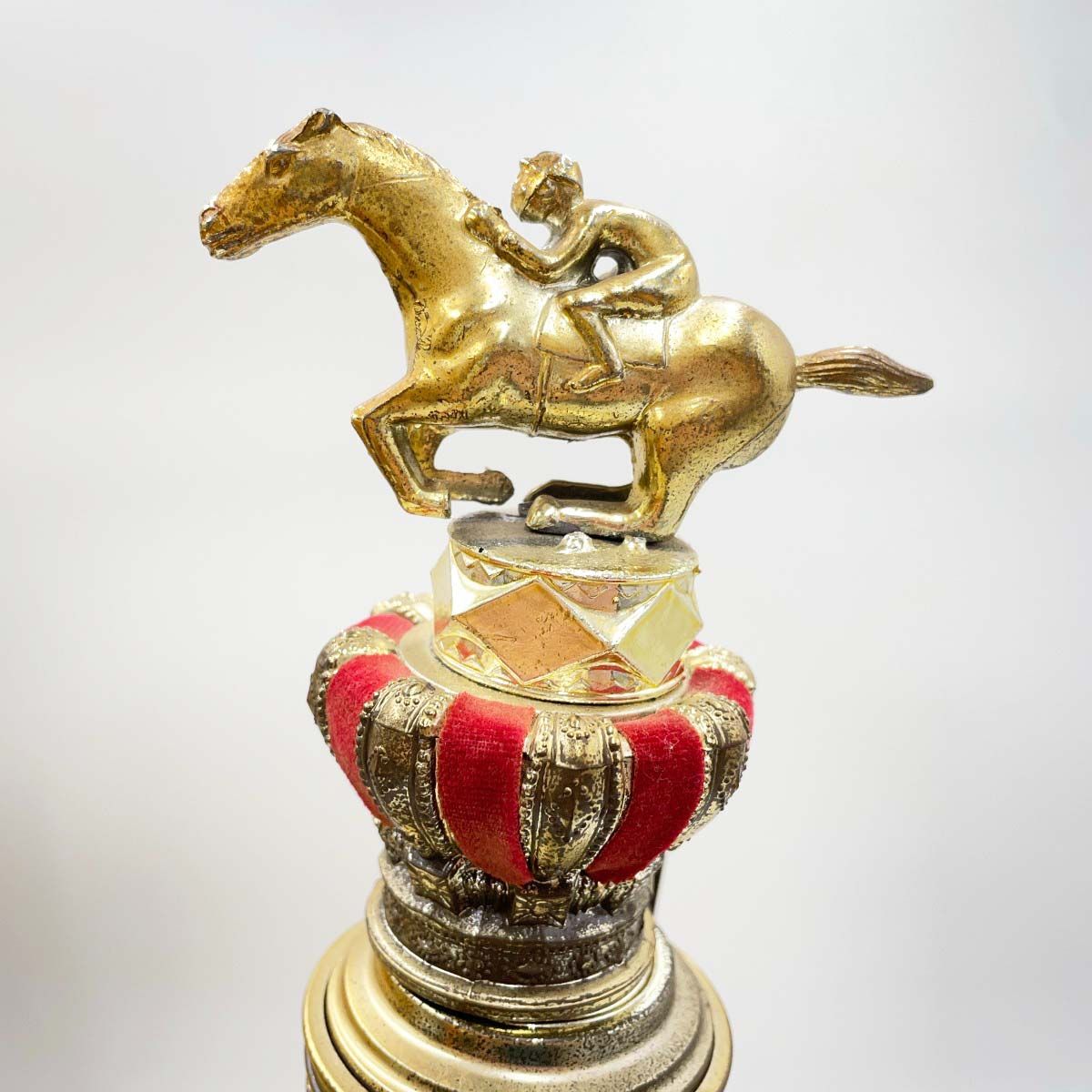 [4点セット] 金沢競馬 トロフィー 調教師賞 1981年サラブレッド3歳優駿、1982年菊桜賞、2002年中日杯、2004年MRO金賞 4点セット] 金沢競馬 トロフィー 調教師賞 1981年サラブレッド3歳優駿