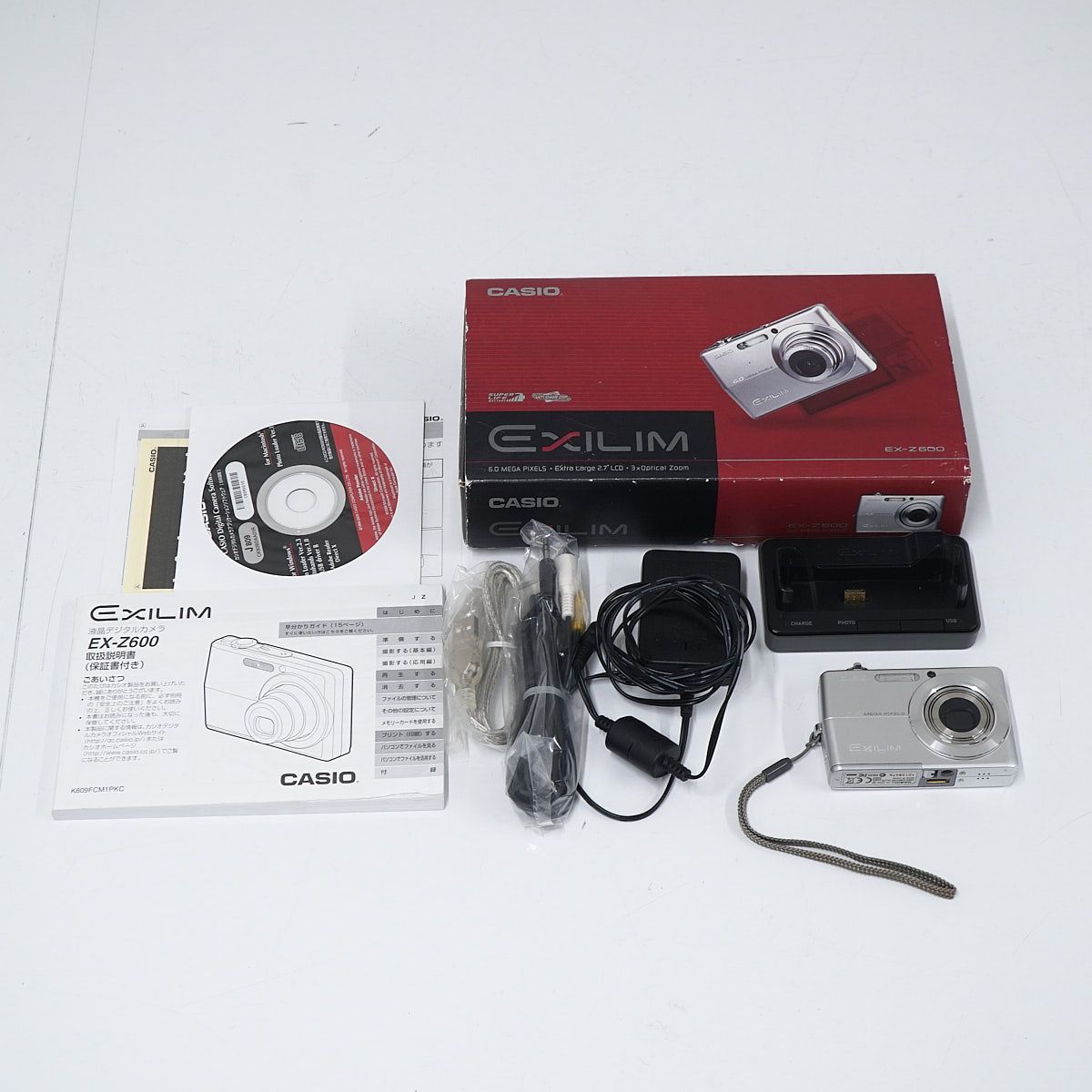 CASIO EXILIM EX-Z600 デジタルカメラ USED美品 本体+バッテリー+専用 
