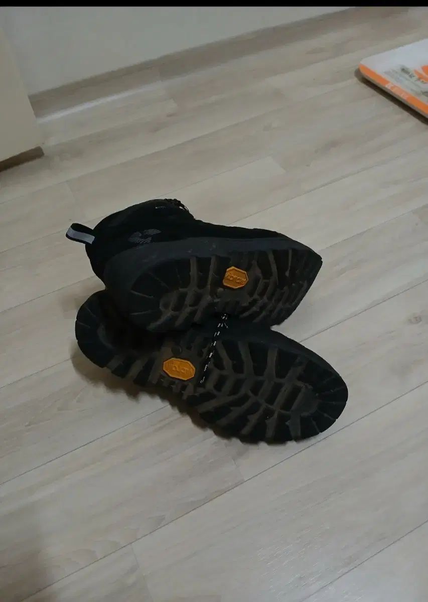 ネパ オールブラック