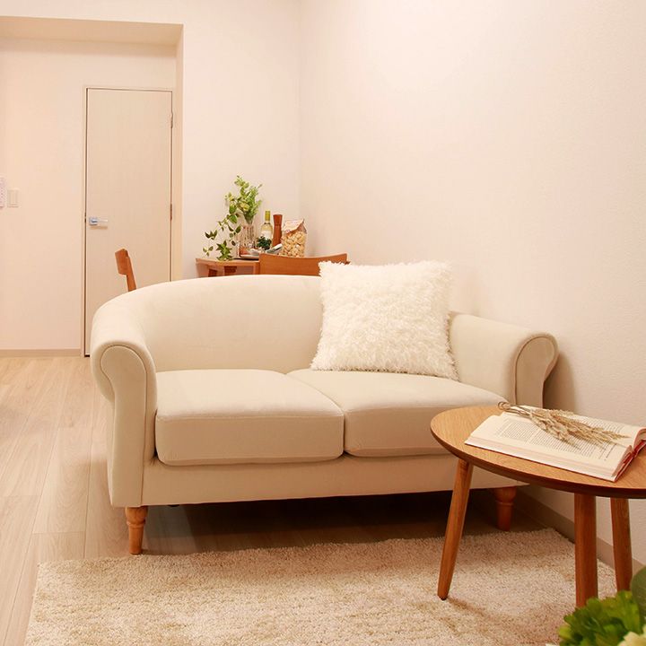 モデルルーム展示品 2人掛け アンティーク風 ベロアソファ アイボリー Cheri