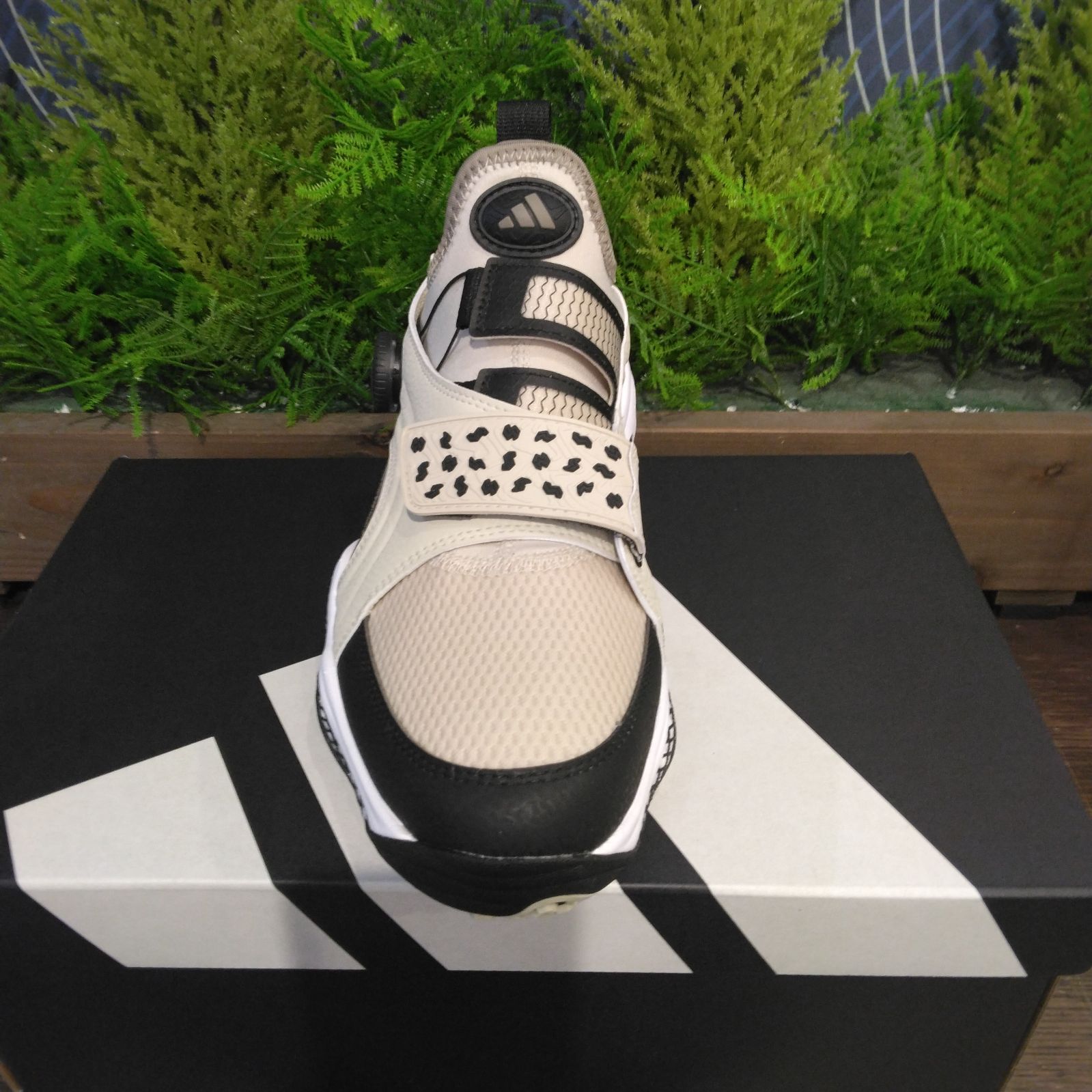 【まなさと】【新品未使用】adidas コードカオス25 26.5センチ adidas コードカオス 25 ボア コアブラック/ルシッドレモン