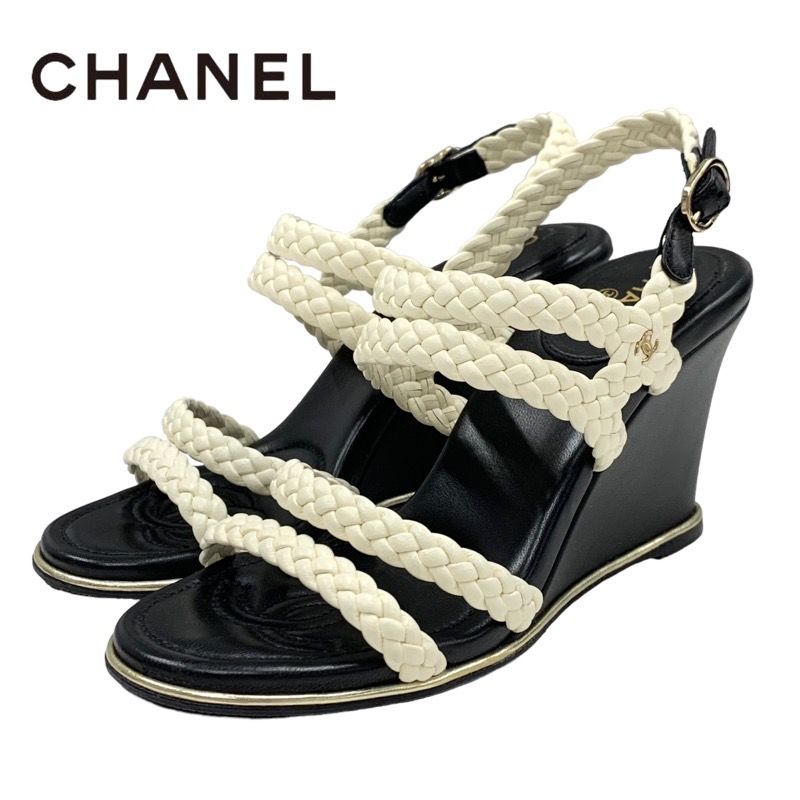 シャネル CHANEL サンダル 靴 シューズ ラムスキン ホワイト ブラック ココマーク 編み込み ウェッジソール