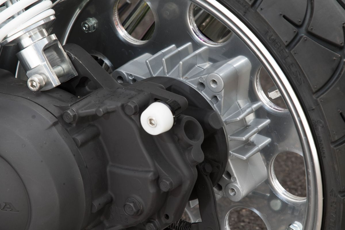 リンパーツ公式 送料込み ズーマー用 リア ハブ ZOOMER 12インチ化に 宅配便コンパクトで発送 DECORATOM_COM_BR