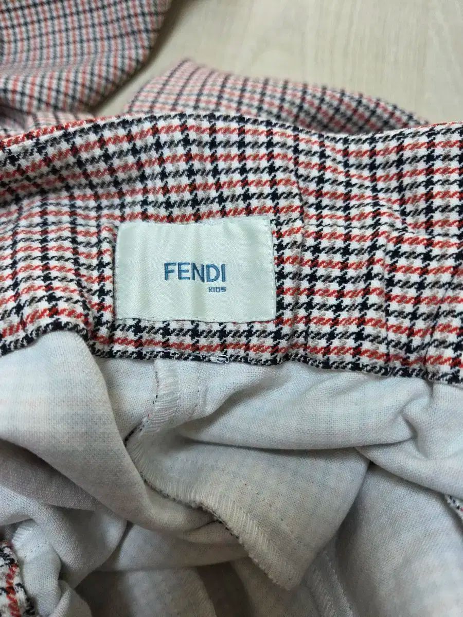 フェンディキッズ