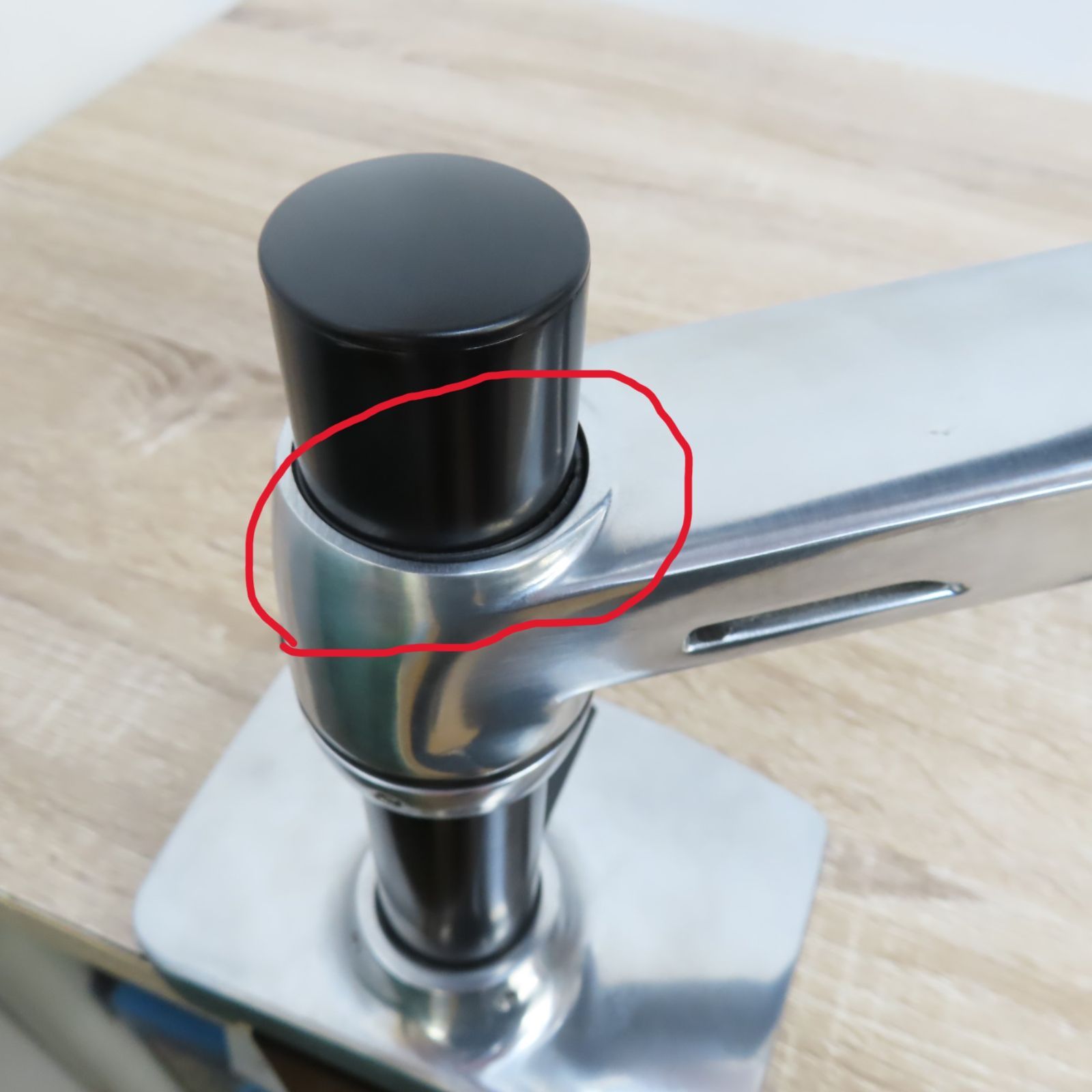 デスクマウントモニターアーム