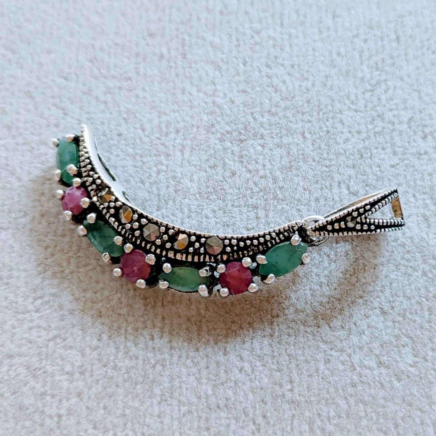 NEW トルコ製 925silver 天然石エメラルドルビー ペンダントトップ NEW トルコ製 925silver 天然石エメラルドルビー ペンダント