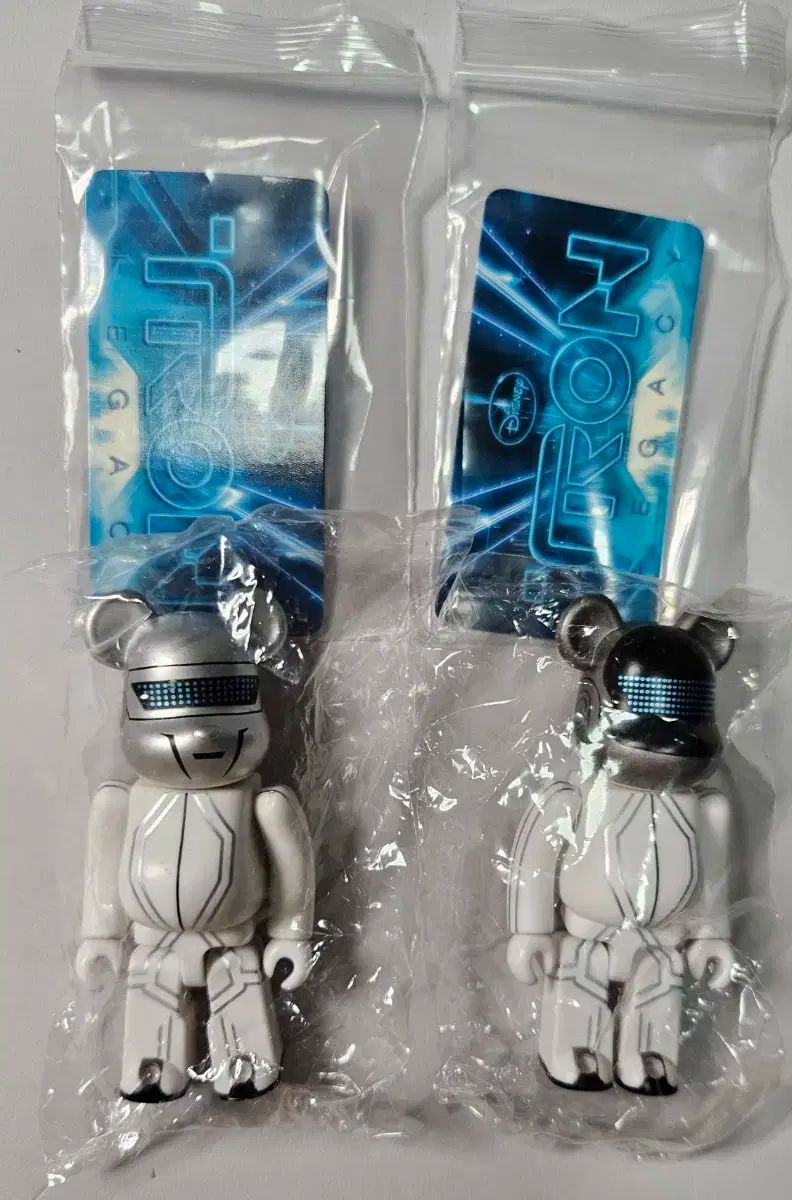 BE@RBRICK(ベアブリック) 21 焦げた セール中 ダフトパンク 2025年最新