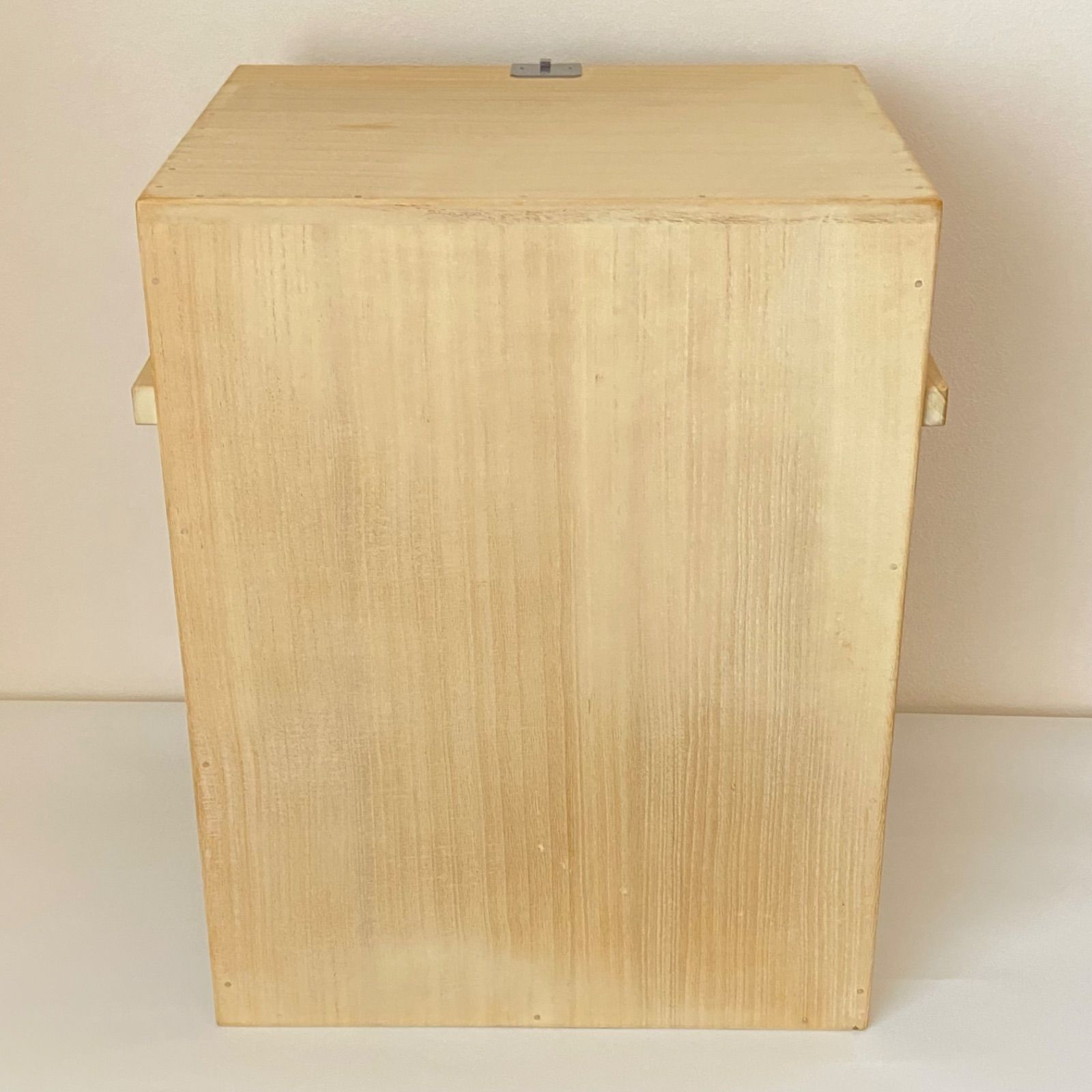 510925 【 美品 茶道具 桐木地 器局 旅箪笥 茶箱 茶棚 茶道具