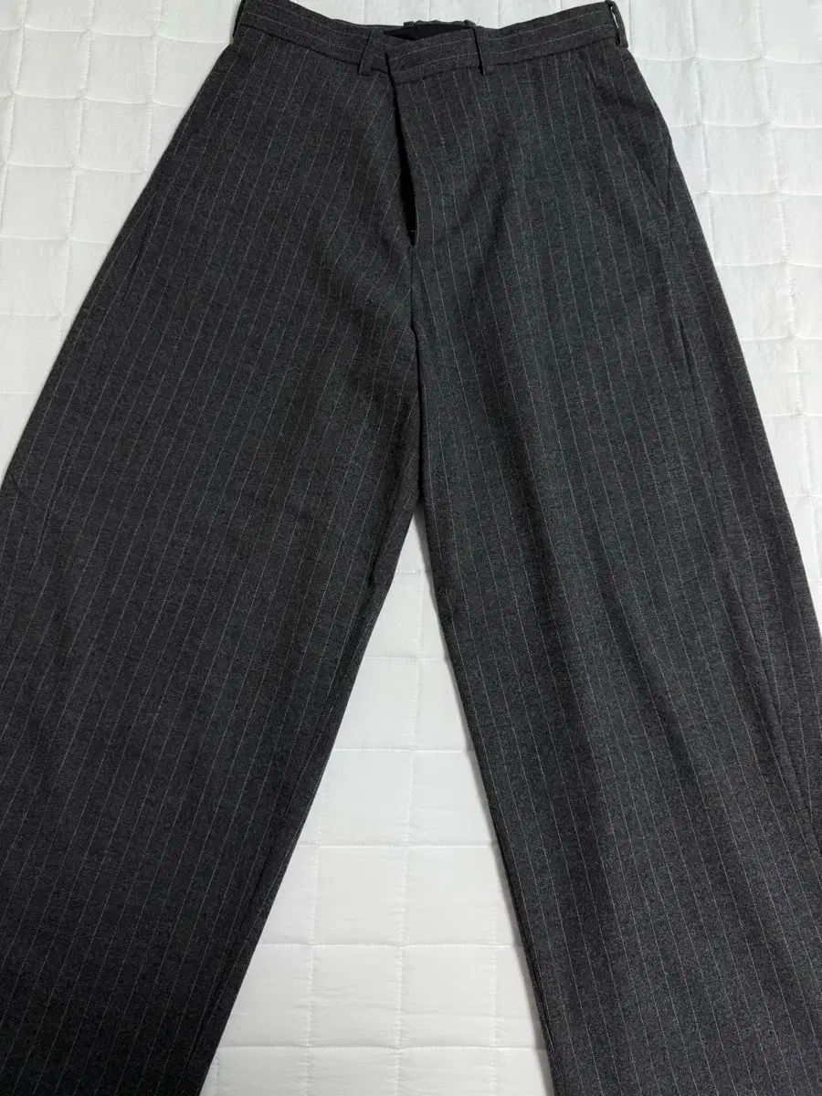 カーブ スラックス