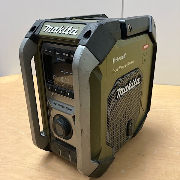 ハンドル破損 Makita|マキタ MR005G 充電式ラジオ 本体のみ オリーブ 防じん 防水 Bluetooth対応 電動工具 ●94782