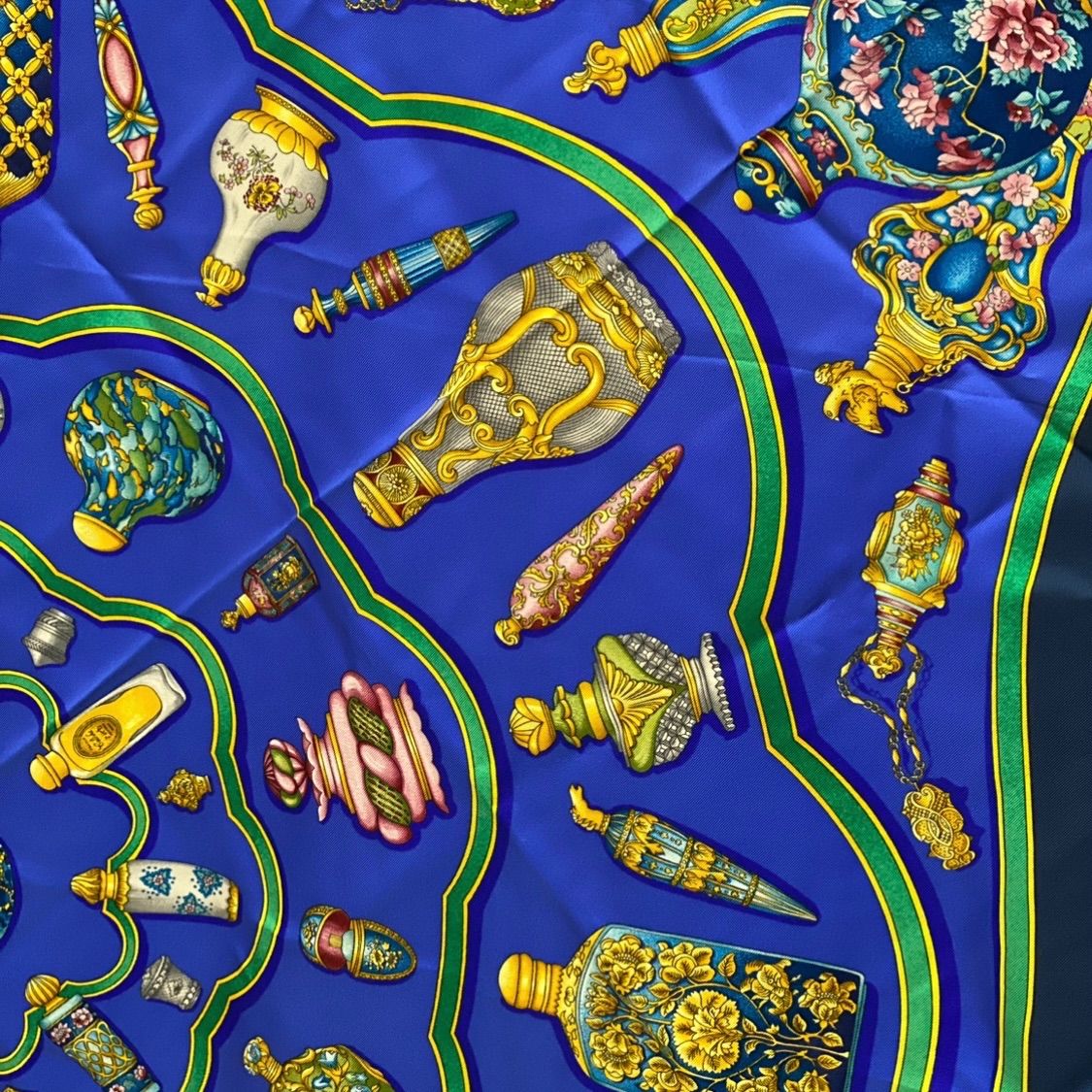 エルメス カレ90 Qu importe le flacon シルクスカーフ 香水瓶 HERMES