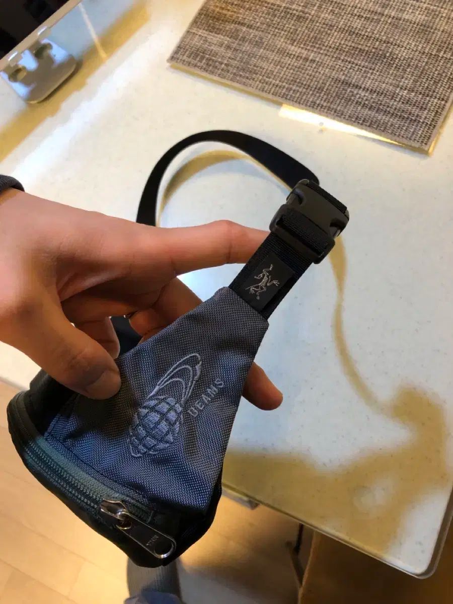 販売
