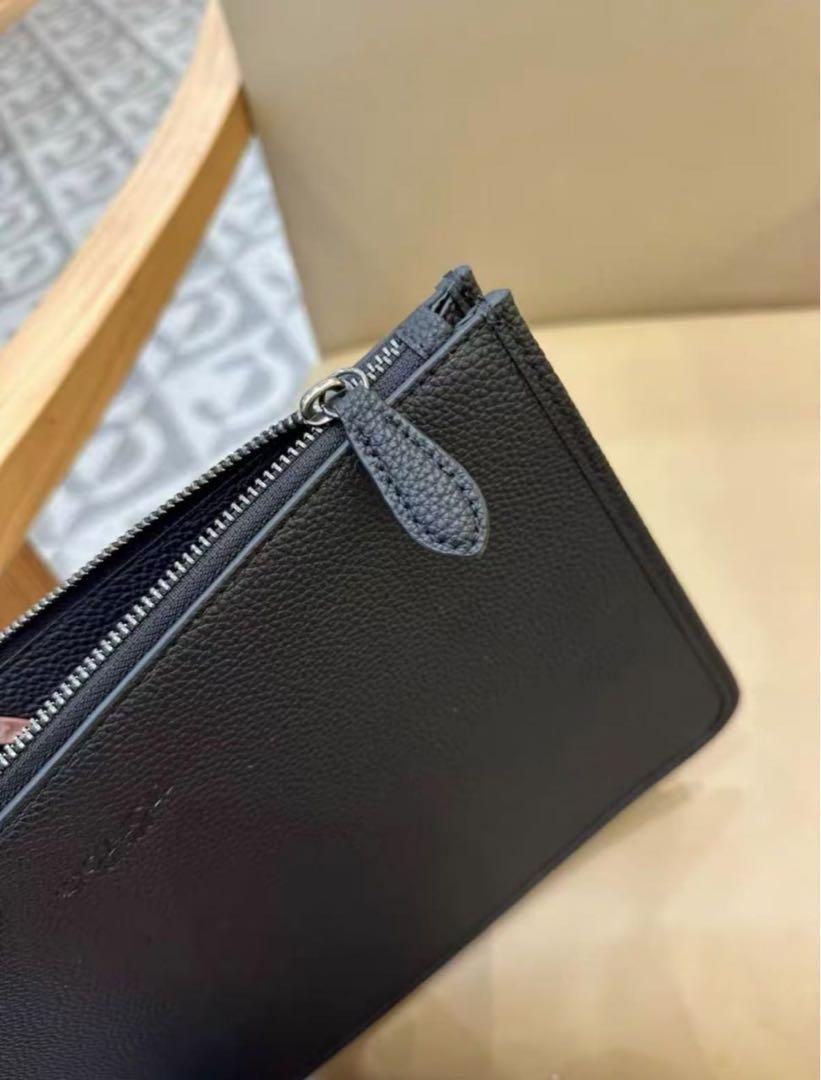 コーチ COACH
