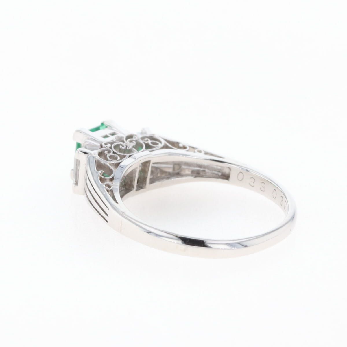 エメラルド デザインリング プラチナ 指輪 メレダイヤ リング 8.5号  