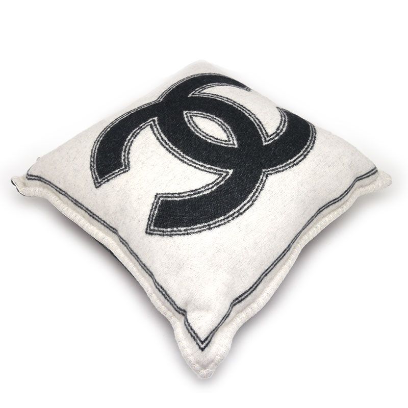 シャネル CHANEL バイカラー クッション ココマーク ブラック×ホワイト