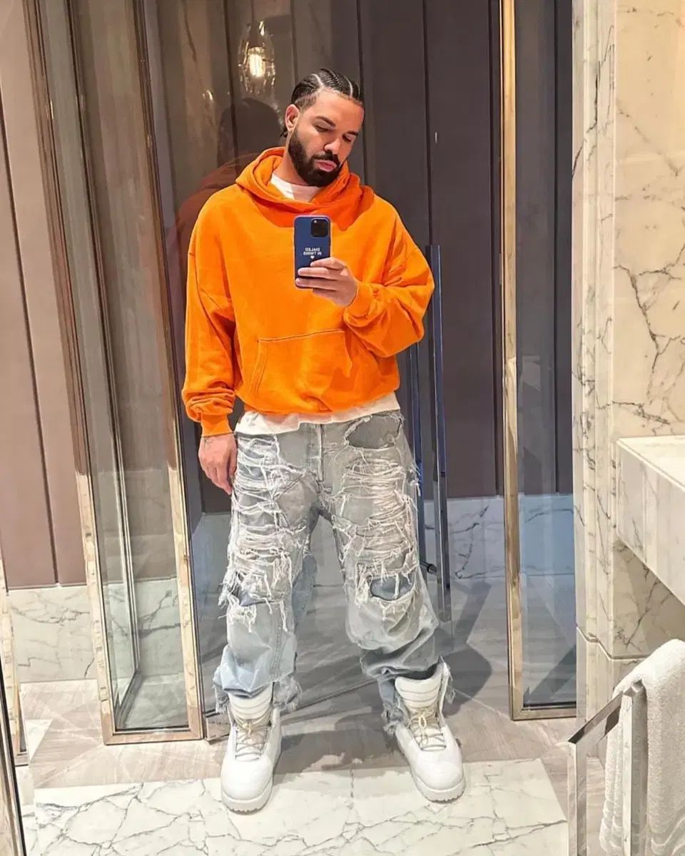 PDF channelスニーカー42