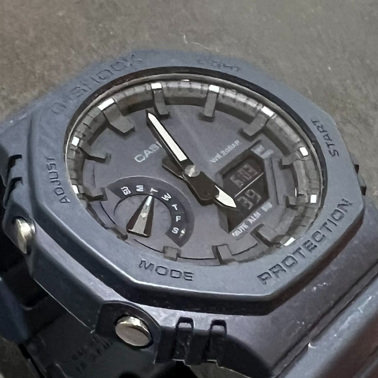 CASIO G-SHOCK everyone コラボレーションモデル GAE-2100EV