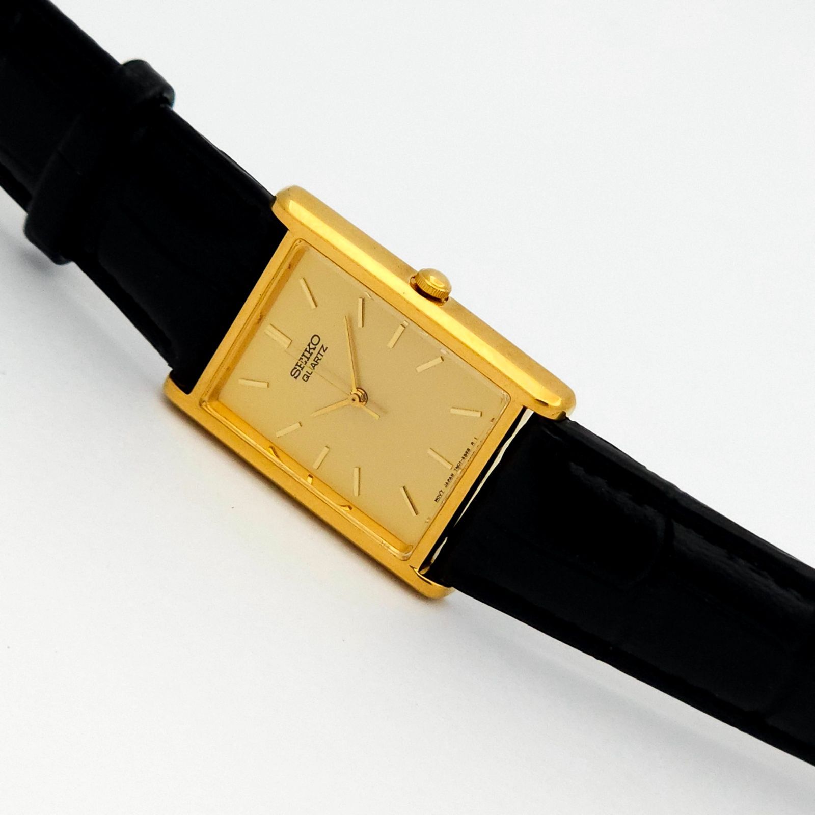 Seiko tank 7N01-5B40メンズ腕時計 Seiko 7N01-5B40, classic men's watch in TANK style - YouTube