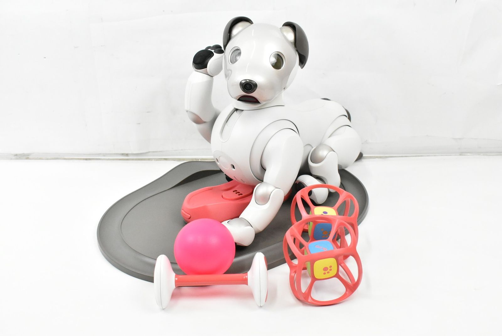 ソニー アイボ ERS-1000 アイボーン サイコロ AIBO 犬型 ロボット ペット SONY IT1BJGNUJPQ0-J80-byebye ソニー アイボ ERS-1000 アイボーン サイコロ AIBO 犬型